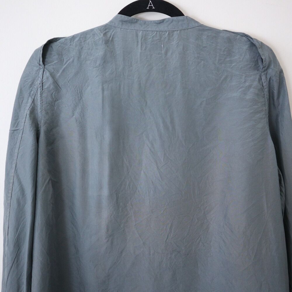 CLOSED Size L Silk Button Down Blouse Snap Epaulette Long Sleeve Dusty Olive - Picture 8 of 10